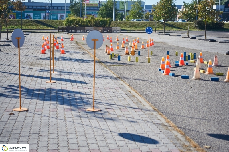 Biztonságosan közlekedni