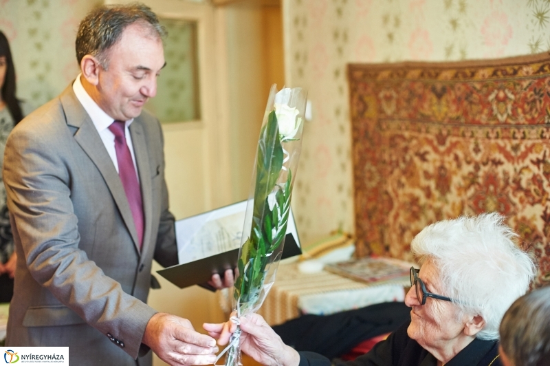 Szépkorú köszöntése Szabó Ilona