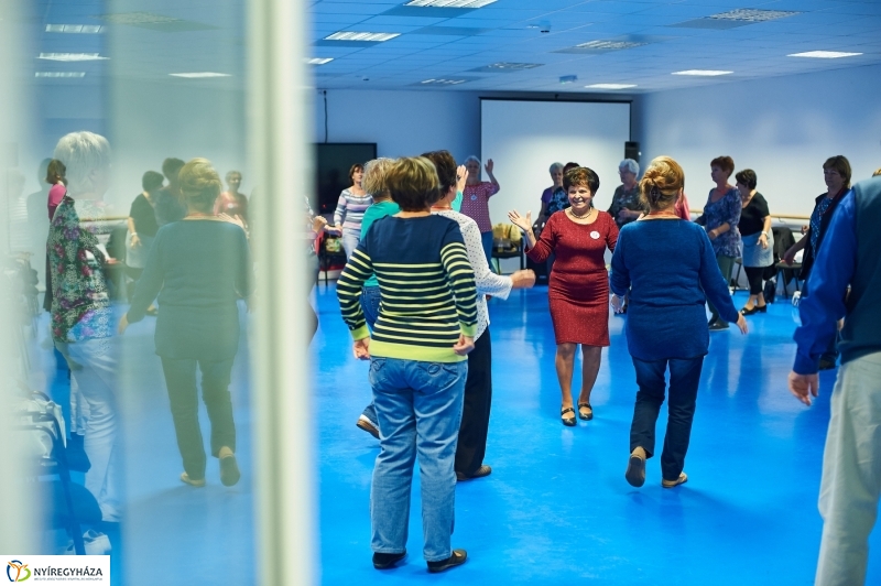 Mozdulj Nyíregyháza senior táncház