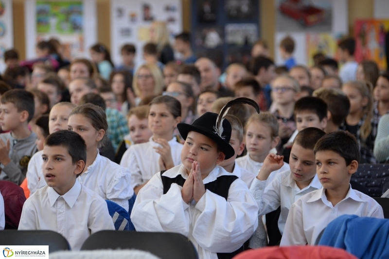 Aranyos iskolák tehetség-gálája - fotó Trifonov Éva