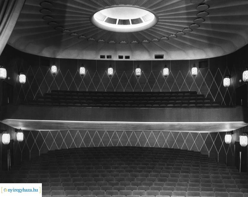 60 éve nyitották meg az akkoriban felújított nyíregyházi színházat
