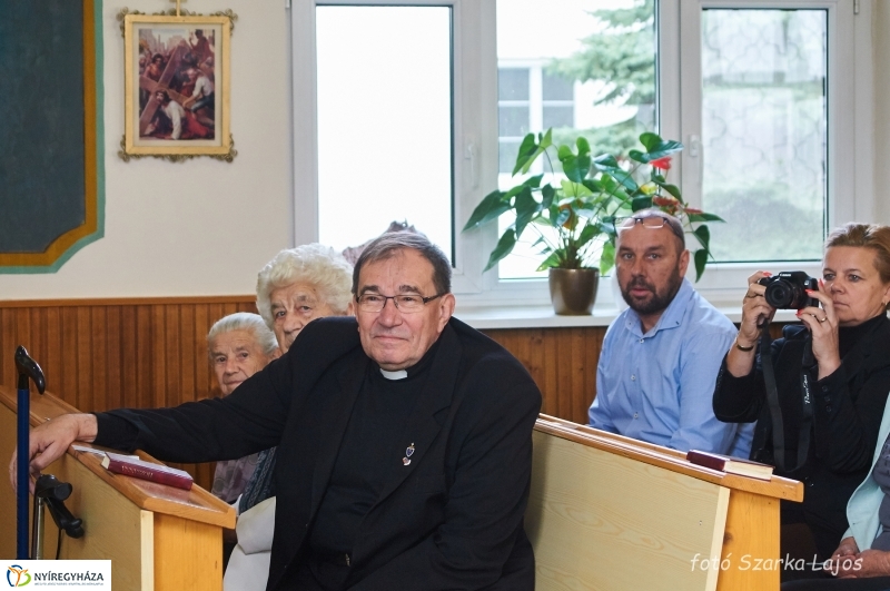 Szépkorú köszöntése Dr Katona István