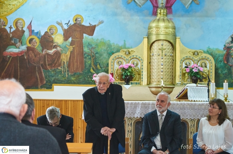 Szépkorú köszöntése Dr Katona István