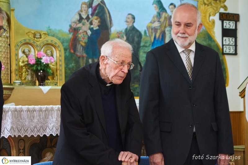 Szépkorú köszöntése Dr Katona István