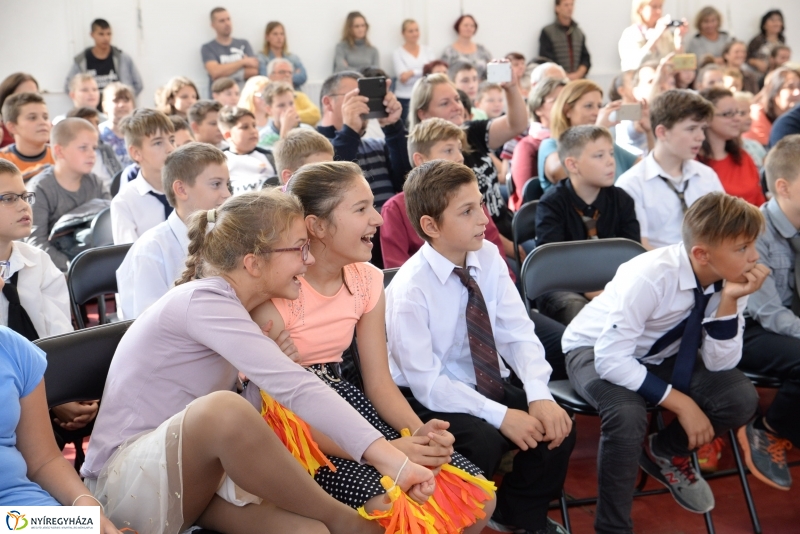 Szőlőszemeket, Szőlőfürtöket avattak 2018 - fotó Trifonov Éva