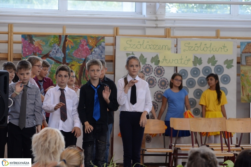 Szőlőszemeket, Szőlőfürtöket avattak 2018 - fotó Trifonov Éva