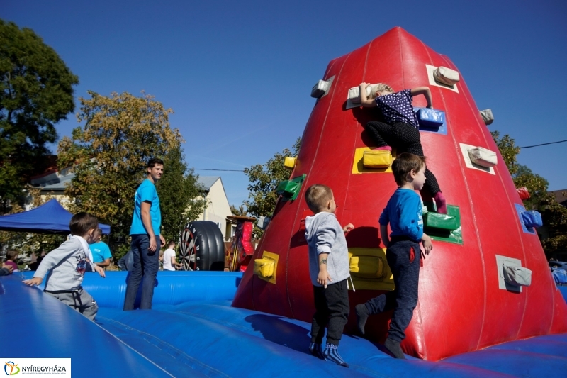 Bringaváros 7.1 100 éves patika pecsétgyűjtő pont - Fotó Kohut Árpád