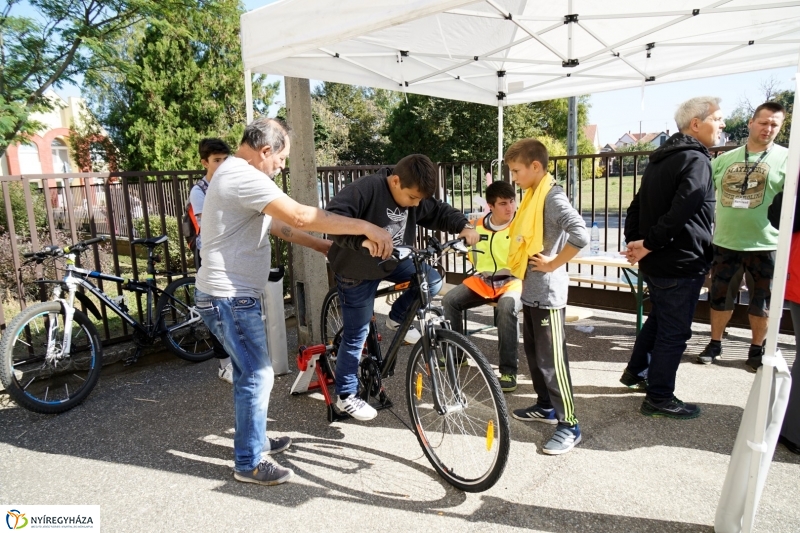 Bringaváros 7.1 borbányai pecsétgyűjtő pont - Fotó Kohut Árpád