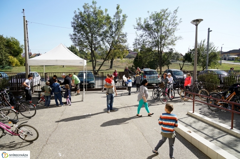 Bringaváros 7.1 borbányai pecsétgyűjtő pont - Fotó Kohut Árpád