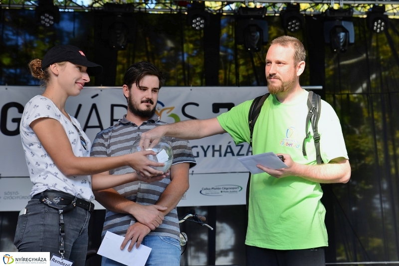 Bringaváros 7.1 Tombolasorsolás, eredményhirdetés-fotó Trifonov Éva