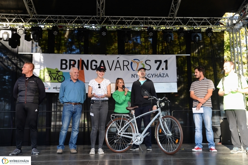 Bringaváros 7.1 Tombolasorsolás, eredményhirdetés-fotó Trifonov Éva
