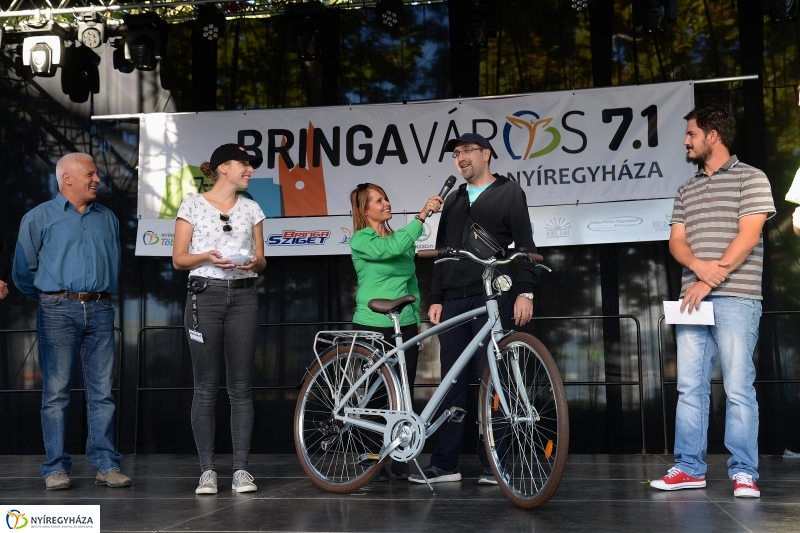 Bringaváros 7.1 Tombolasorsolás, eredményhirdetés-fotó Trifonov Éva