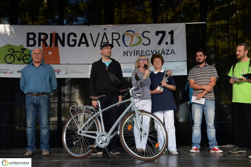 Bringaváros 7.1 Tombolasorsolás, eredményhirdetés-fotó Trifonov Éva
