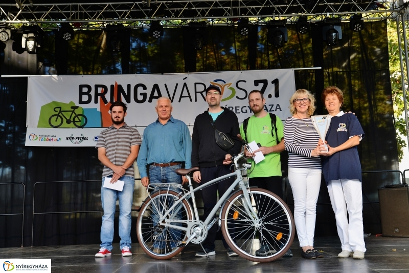 Bringaváros 7.1 Tombolasorsolás, eredményhirdetés-fotó Trifonov Éva