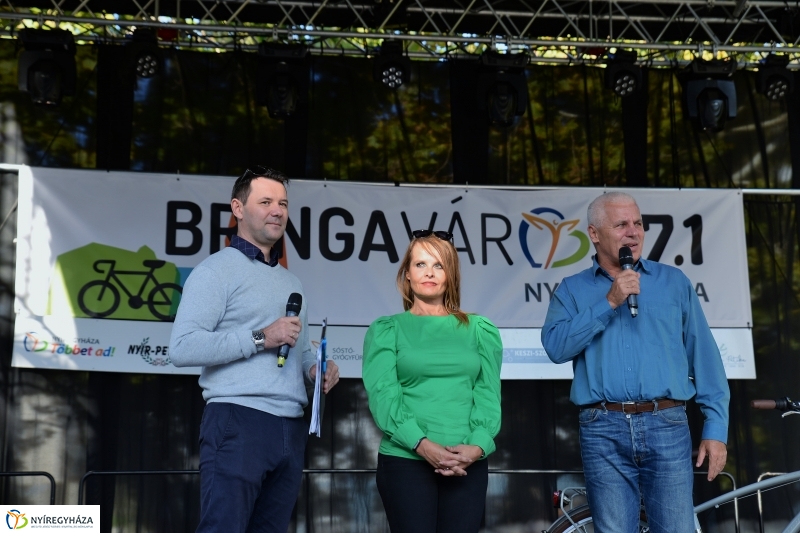 Bringaváros 7.1 Tombolasorsolás, eredményhirdetés-fotó Trifonov Éva