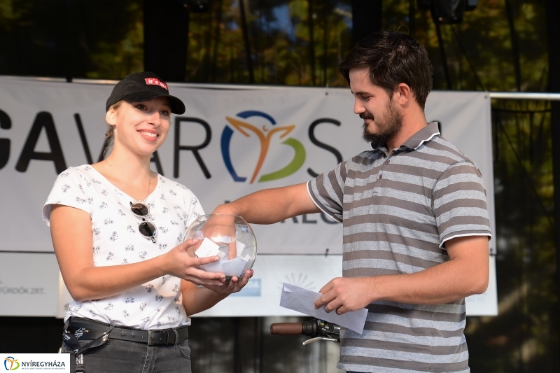 Bringaváros 7.1 Tombolasorsolás, eredményhirdetés-fotó Trifonov Éva