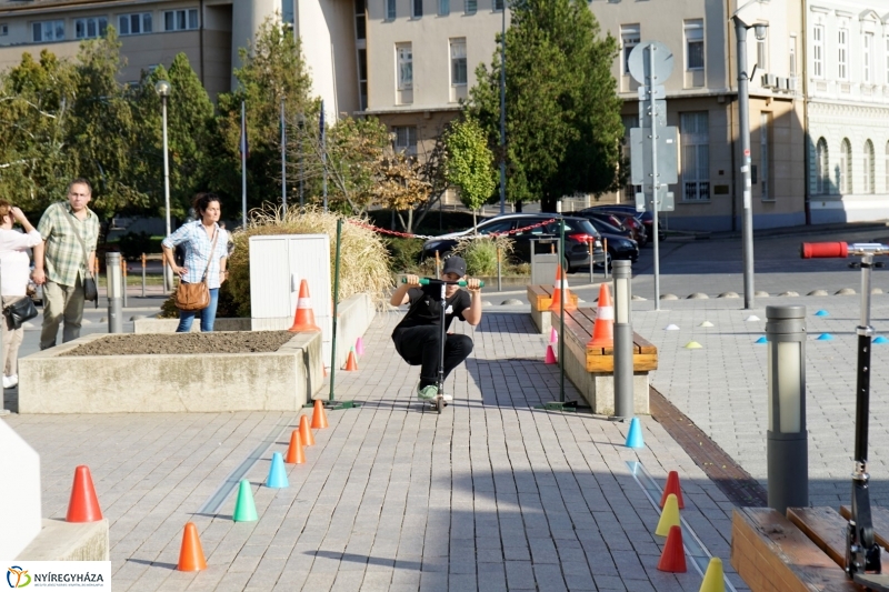 Bringaváros 7.1 délután a Kossuth téren - Fotó Kohut Árpád