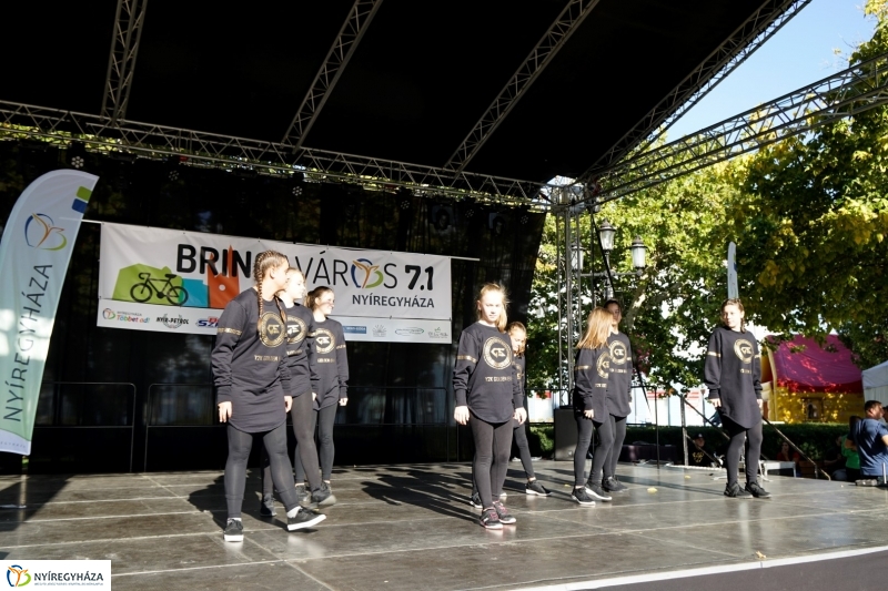 Bringaváros 7.1 délután a Kossuth téren - Fotó Kohut Árpád