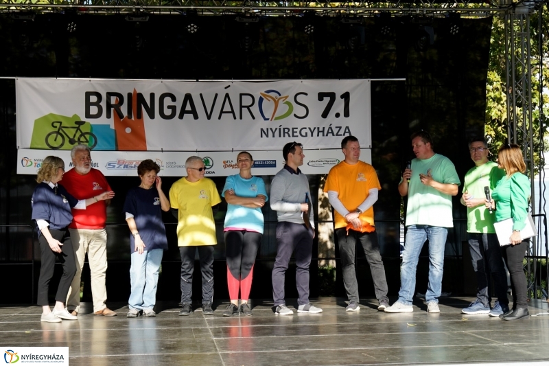 Bringaváros 7.1 délután a Kossuth téren - Fotó Kohut Árpád