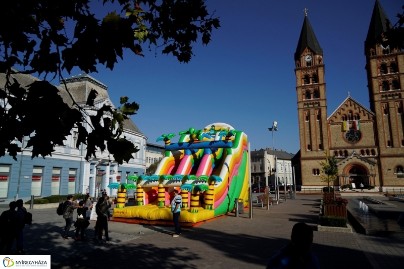 Bringaváros 7.1 délután a Kossuth téren - Fotó Kohut Árpád