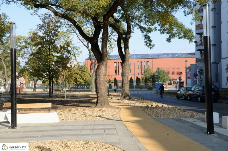 Bessenyei-Benczúr tér átadás - fotó Trifonov Éva