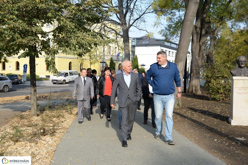 Bessenyei-Benczúr tér átadás - fotó Trifonov Éva
