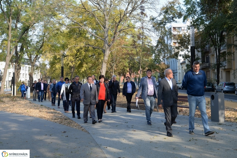 Bessenyei-Benczúr tér átadás - fotó Trifonov Éva