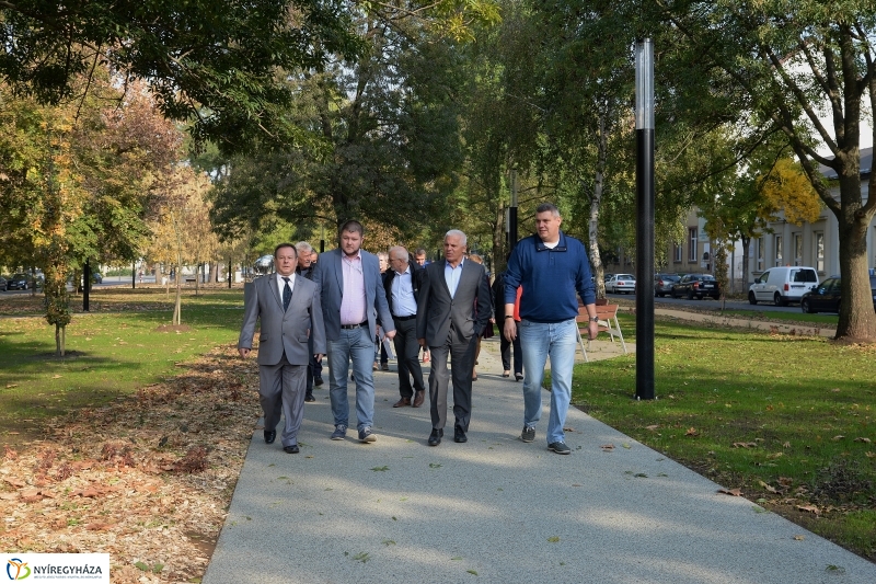 Bessenyei-Benczúr tér átadás - fotó Trifonov Éva