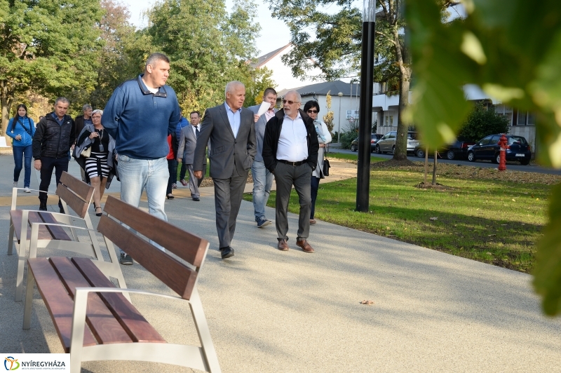 Bessenyei-Benczúr tér átadás - fotó Trifonov Éva