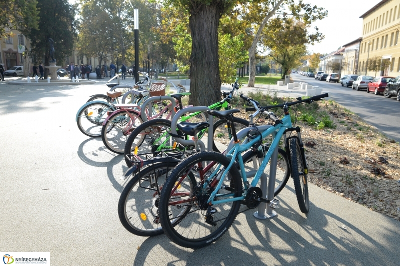 Bessenyei-Benczúr tér átadás - fotó Trifonov Éva