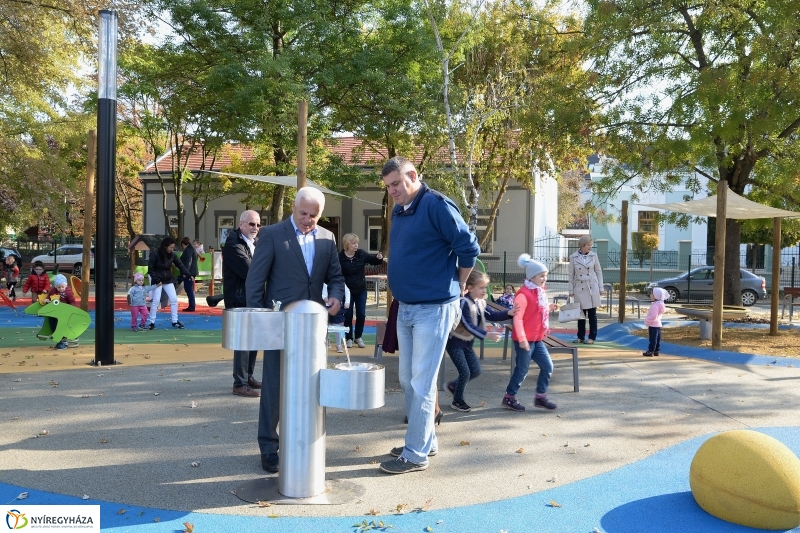 Bessenyei-Benczúr tér átadás - fotó Trifonov Éva