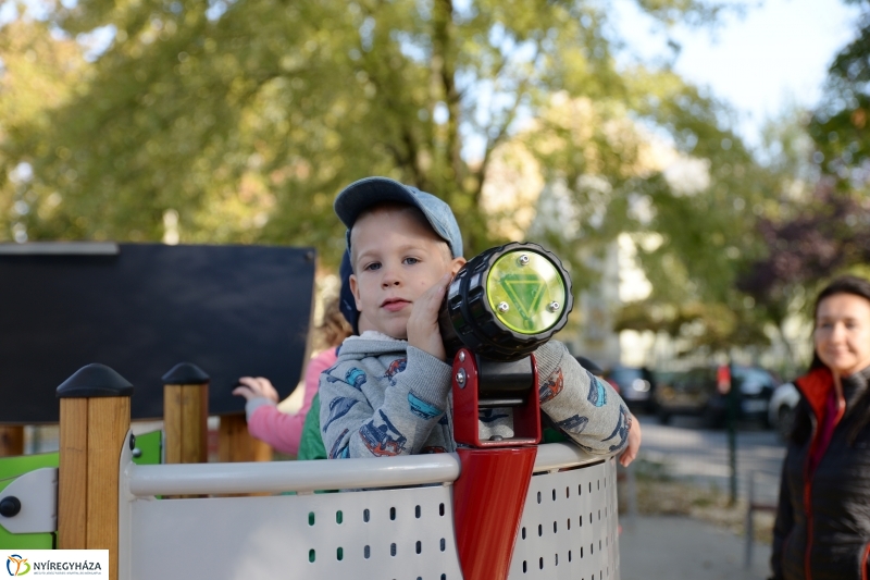 Bessenyei-Benczúr tér átadás - fotó Trifonov Éva