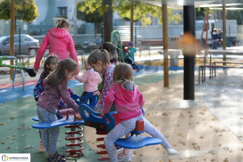 Bessenyei-Benczúr tér átadás - fotó Trifonov Éva