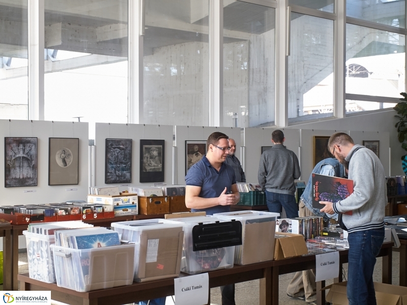 II lemezbörze Nyíregyházán - fotó Szarka Lajos