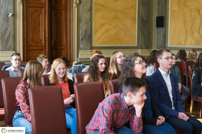 Iserlohni diákok a Városházán - fotó Szarka Lajos