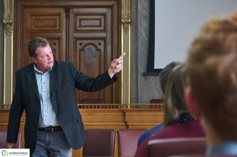 Iserlohni diákok a Városházán - fotó Szarka Lajos