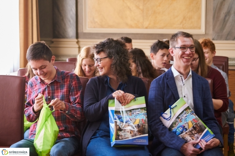 Iserlohni diákok a Városházán - fotó Szarka Lajos