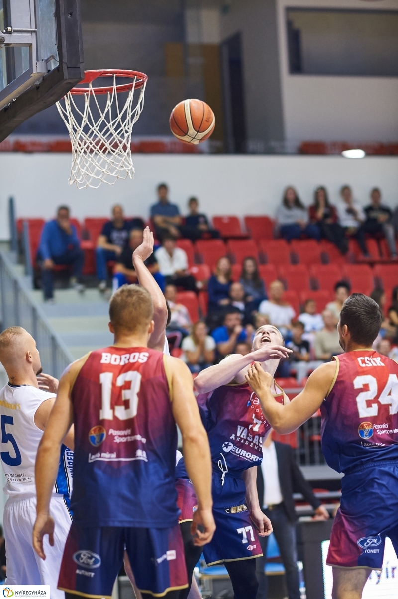 Blue Sharks - Vasas kosárlabda - fotó Szarka Lajos