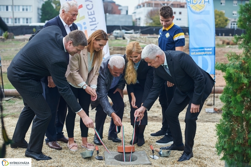 Városi uszoda alapkőletétele - fotó Szarka Lajos