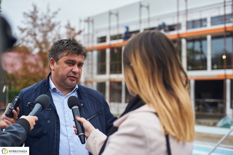 Helyszíni bejárás a Júlia Fürdőben - fotó Szarka Lajos