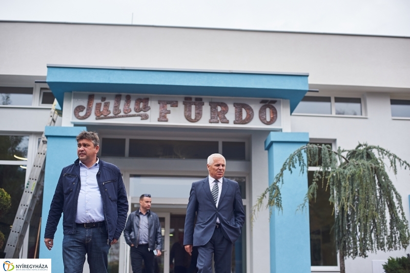 Helyszíni bejárás a Júlia Fürdőben - fotó Szarka Lajos