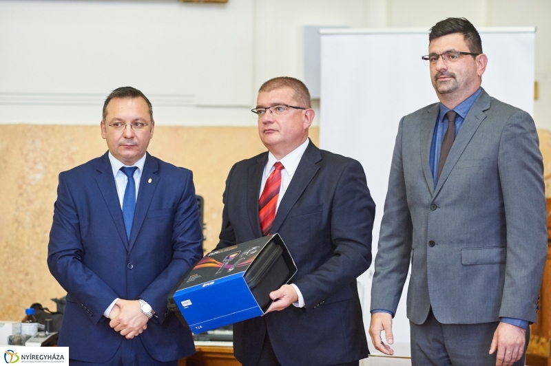 Ellenőrzést segítő eszközök - fotó Szarka Lajos