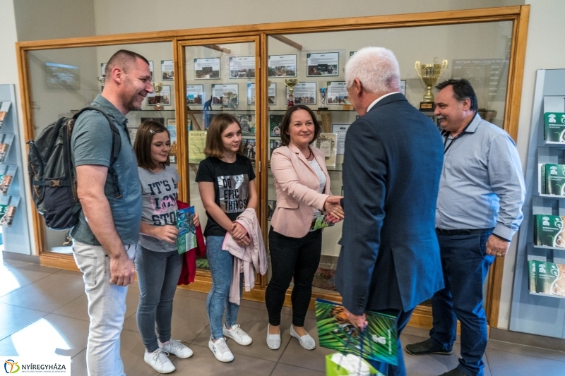 Megérkezett az 500.000. látogató a Nyíregyházi Állatparkba