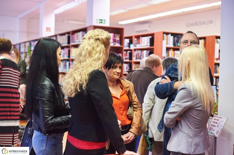 Vécsey utcai fiókkönyvtár átadása - fotó Szarka Lajos