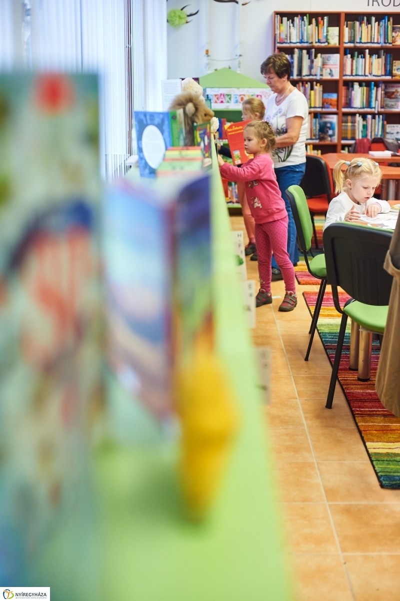 Vécsey utcai fiókkönyvtár átadása - fotó Szarka Lajos