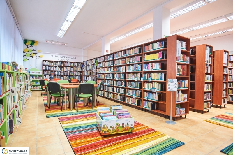 Vécsey utcai fiókkönyvtár átadása - fotó Szarka Lajos