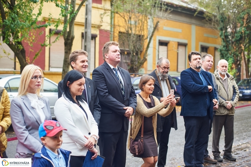 Vécsey utcai fiókkönyvtár átadása - fotó Szarka Lajos