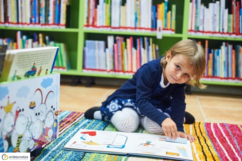 Vécsey utcai fiókkönyvtár átadása - fotó Szarka Lajos