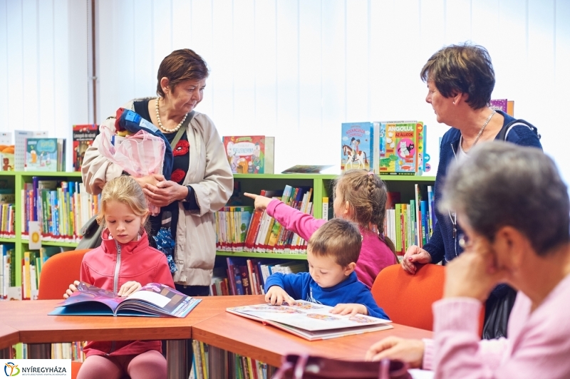 Vécsey utcai fiókkönyvtár átadása - fotó Szarka Lajos