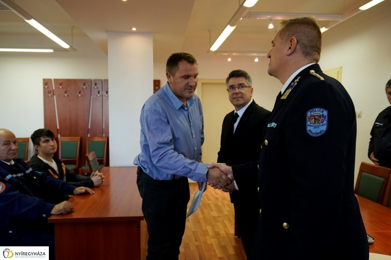 Kitüntetéseket vehettek át polgárőreink - fotó Kohut Árpád